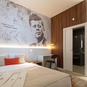 3* Hotell The Icons